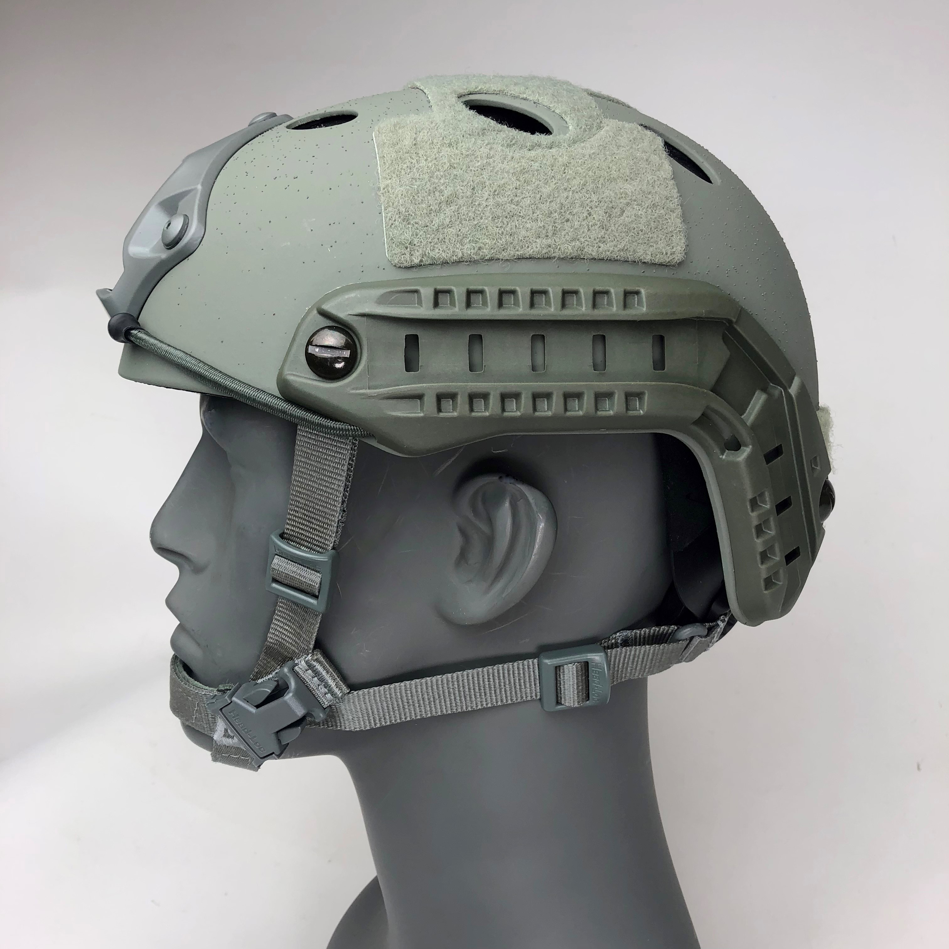 Ops Core Fast Carbon High Cut Helmet In Foliage Green With Arc Rail
